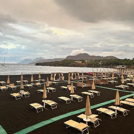 Les Sables Noirs & Spa- Multiproprieta 4*
